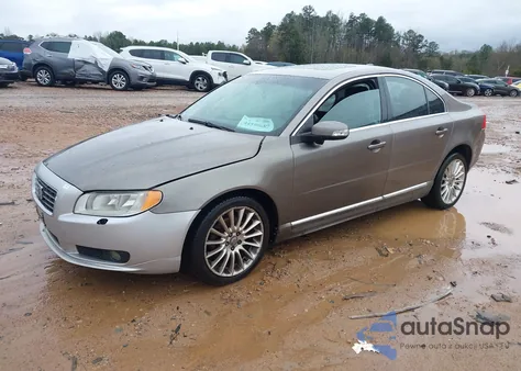 2011 Volvo S80 T6 z USA, uszkodzony, nr VIN YV1902AH3B1139957